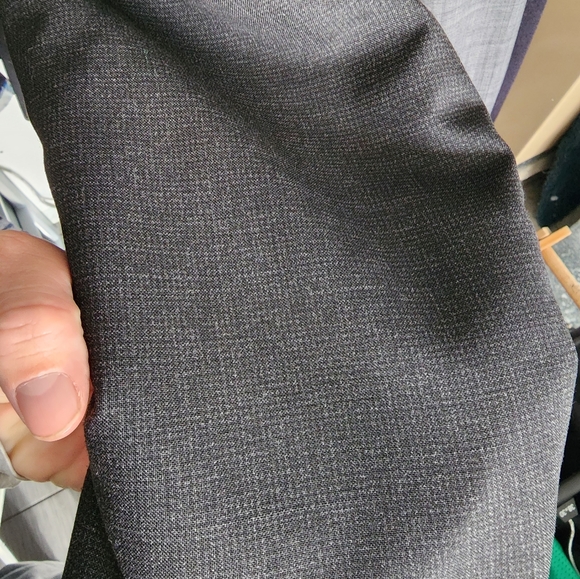 Men's Suit. Dark Gray. 46R. Pants 36x30. New with tags. - Picture 2 of 4